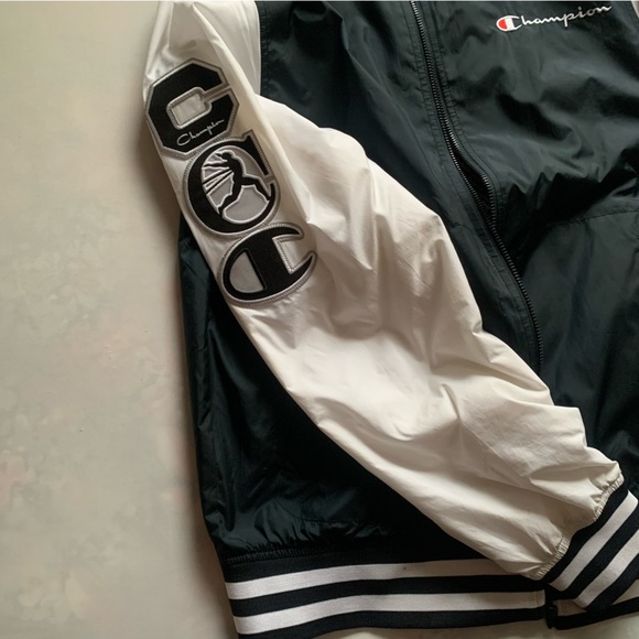 Champion Zip Up Jacket Medium Black&White Good
Condition - Picture 9 of 9